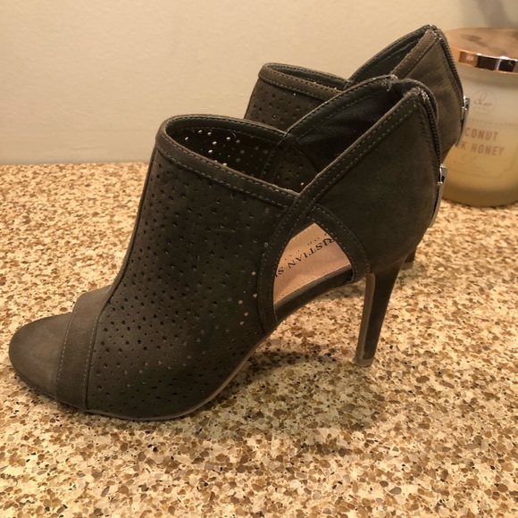 Suede Olive Green Open-toe booties - Picture 3 of 4